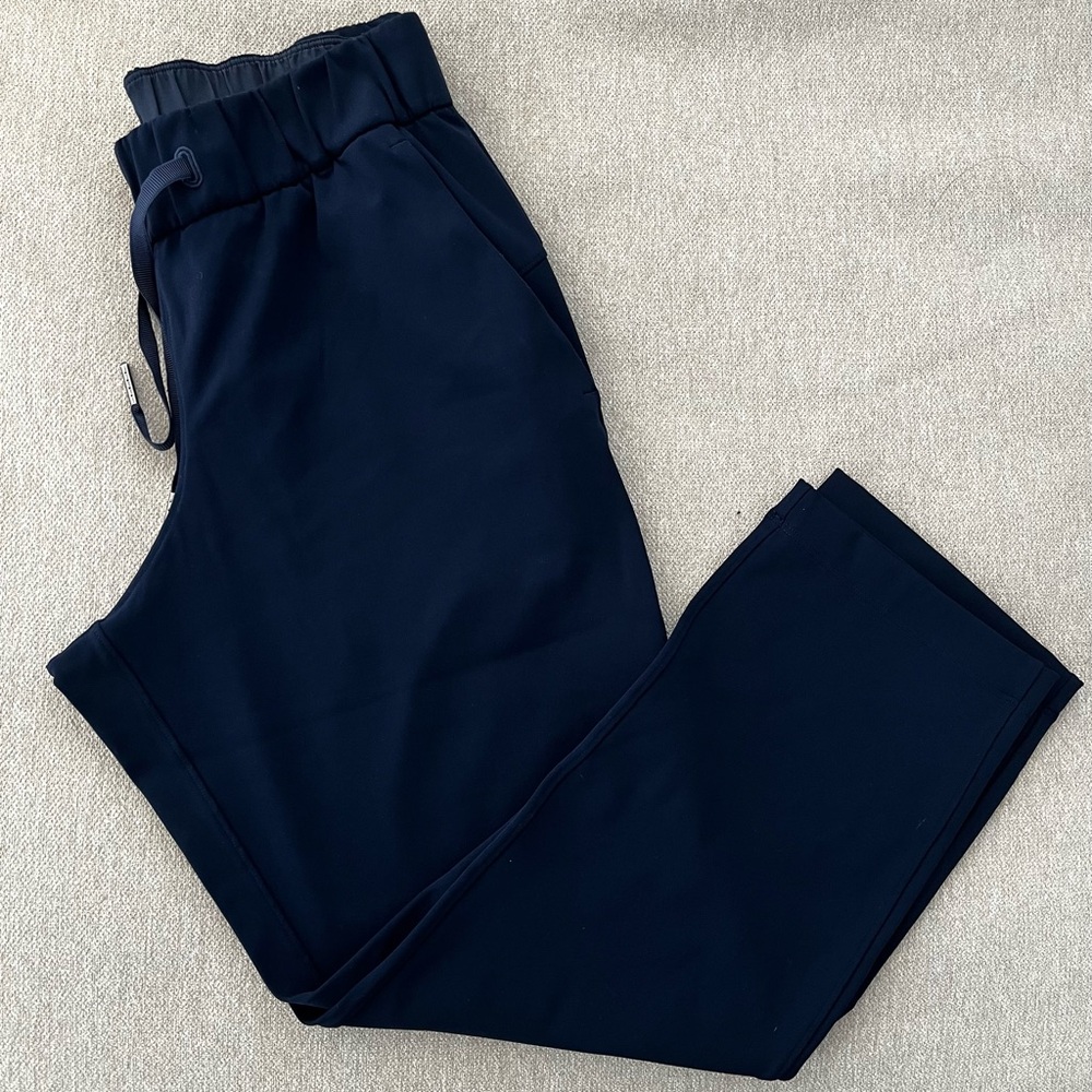 Lululemon on the fly pants 23”